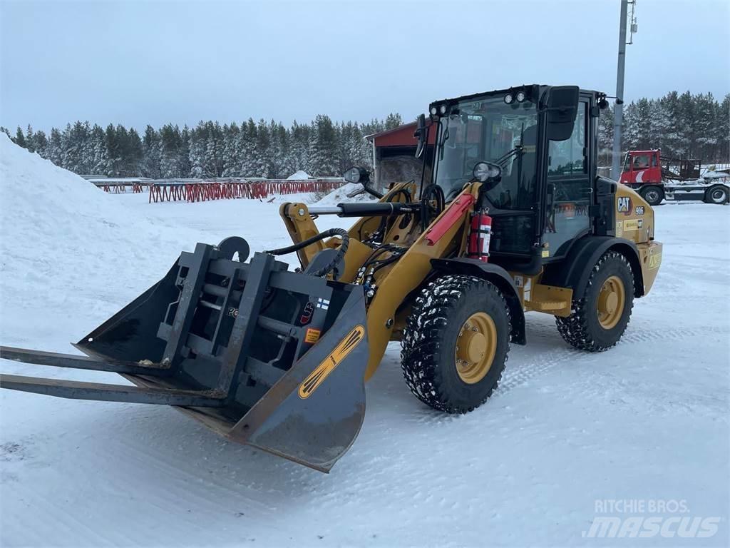 CAT 906 High Spec Kolesni nakladalci