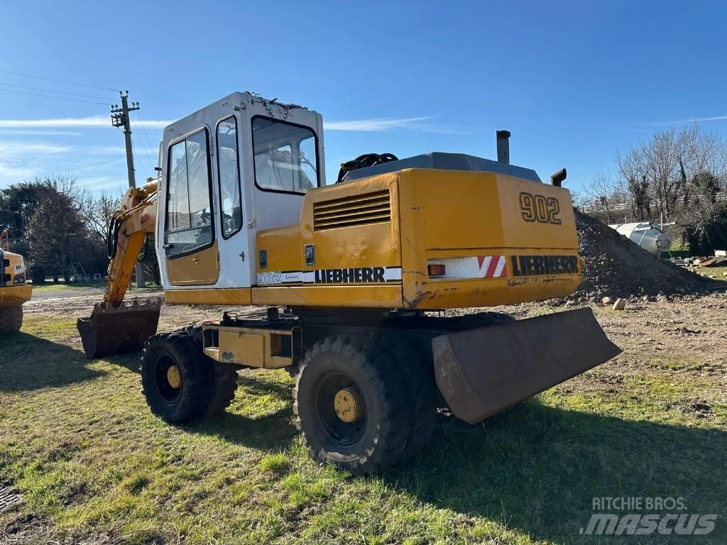 Liebherr 902 Bagri na kolesih