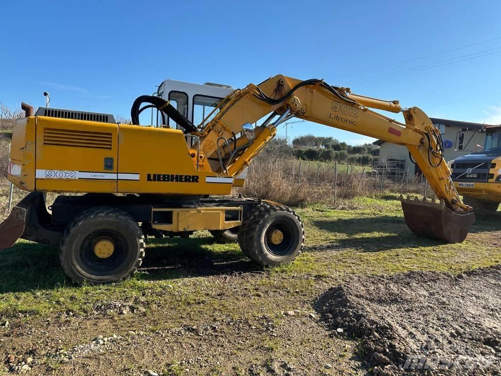 Liebherr 902 Bagri na kolesih