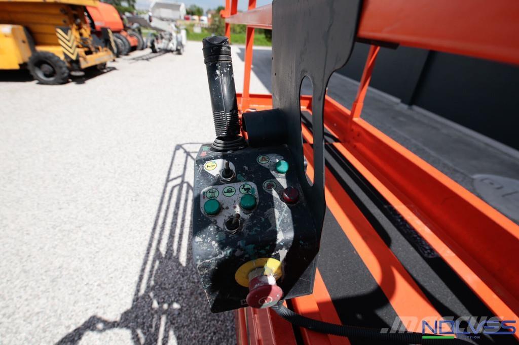 Haulotte COMPACT8 Škarjaste dvižne ploščadi