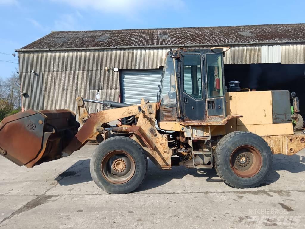 CAT 924 F Kolesni nakladalci