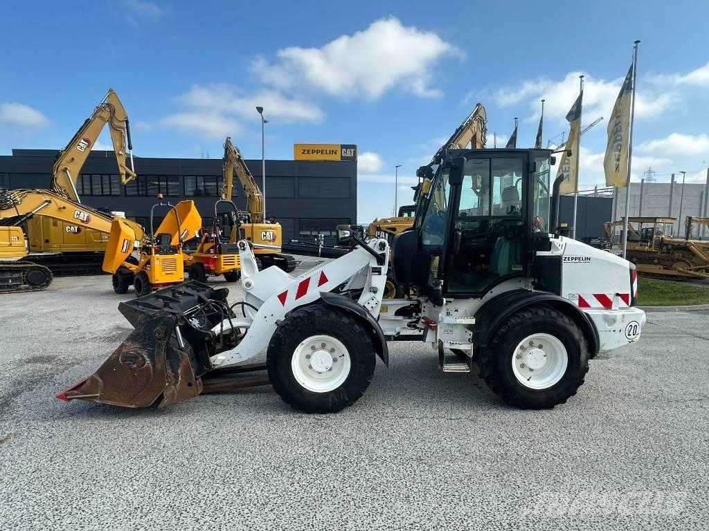 CAT 908 M Kolesni nakladalci