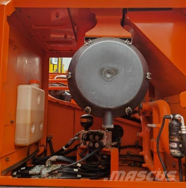 Doosan DX340LC-9C Bagri goseničarji