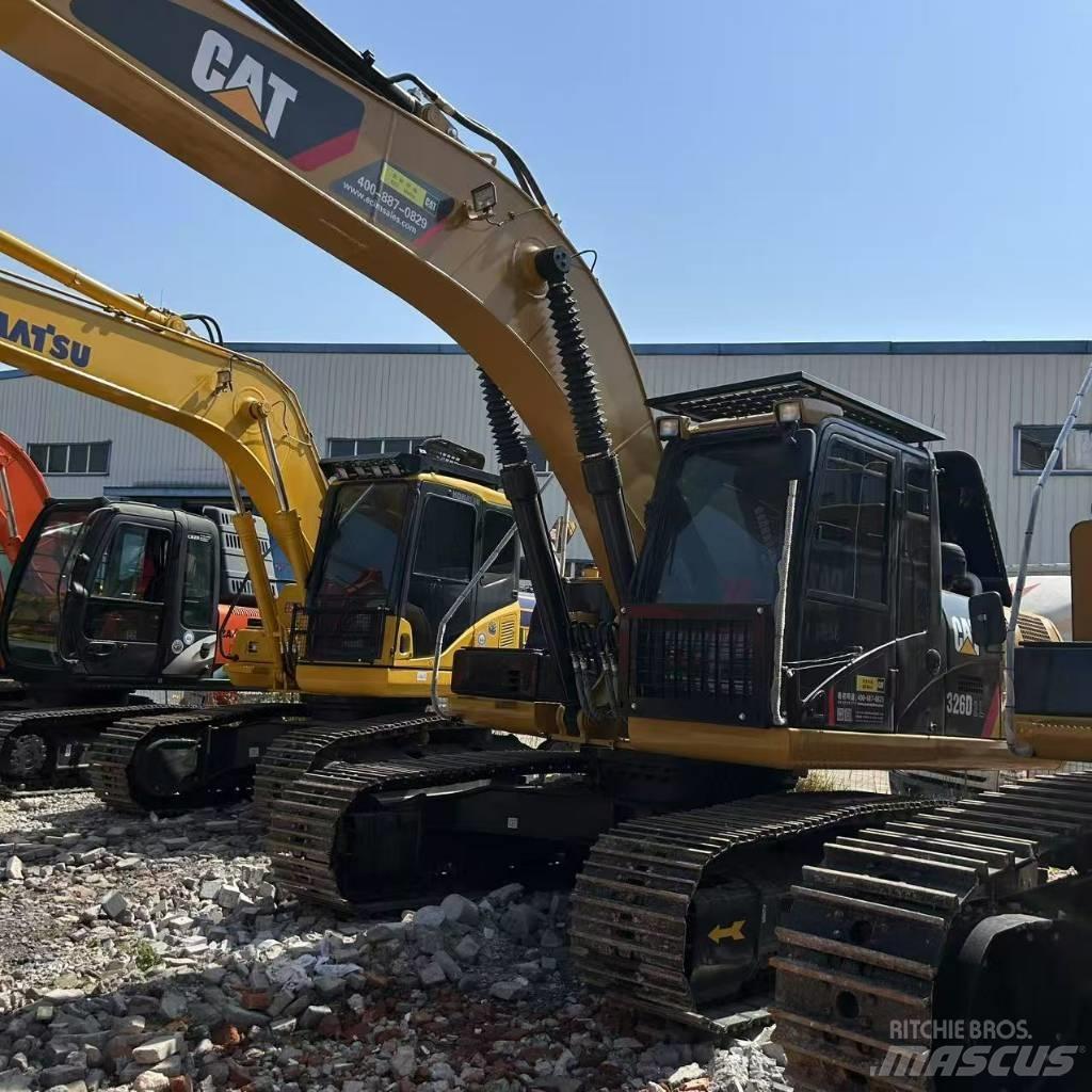 CAT 326D2L Bagri goseničarji