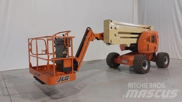 JLG 450 AJ Zglobne dvižne ploščadi