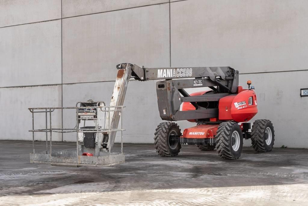 Manitou 200 ATJ Zglobne dvižne ploščadi