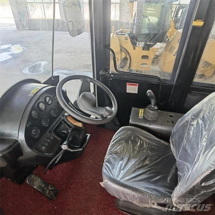 CAT 966H Kolesni nakladalci