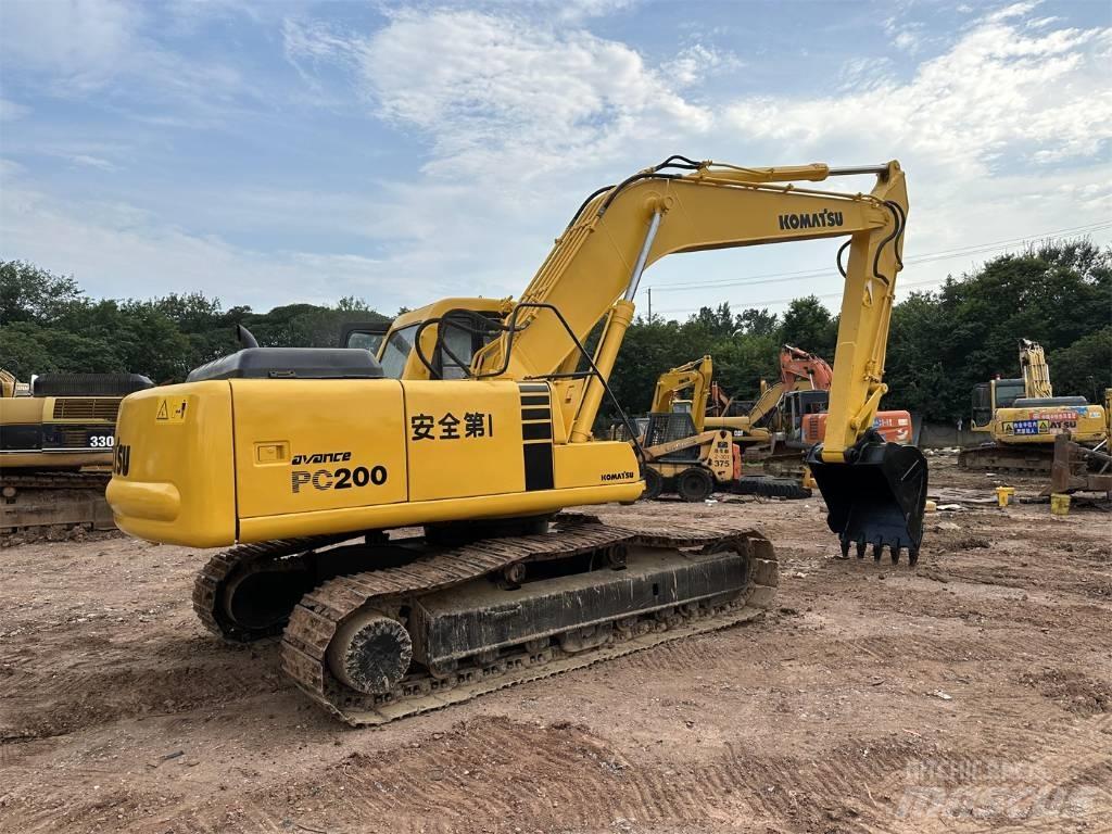 Komatsu PC 200 Bagri goseničarji