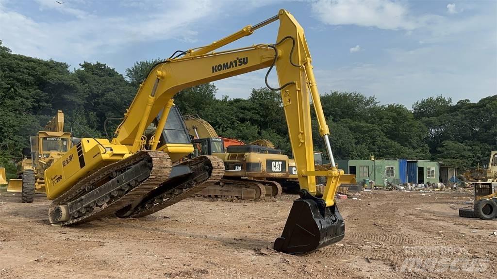Komatsu PC 200 Bagri goseničarji
