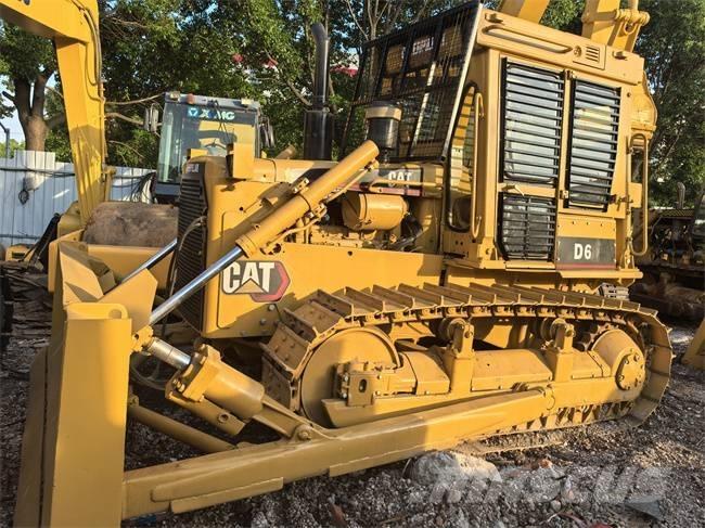 CAT D 6 D Buldožerji goseničarji