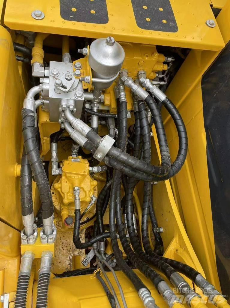 Komatsu 120-8 Bagri goseničarji
