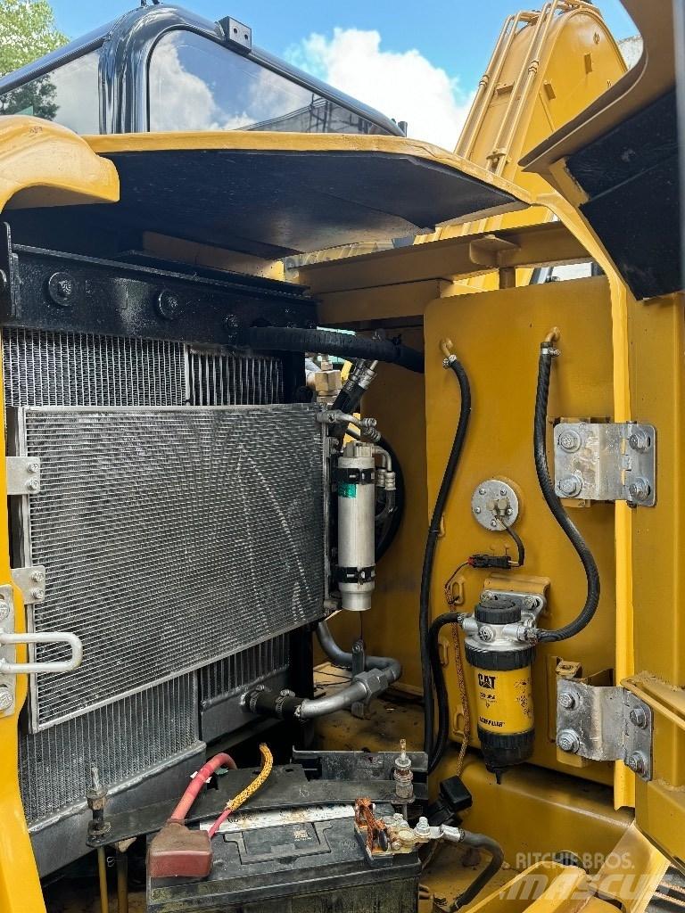 CAT 307 Mini bagri <7t