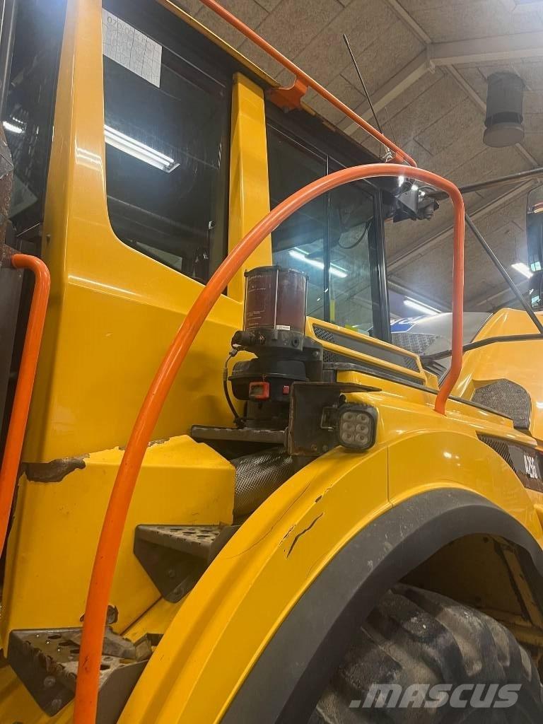 Volvo A25 G Zglobni demperji