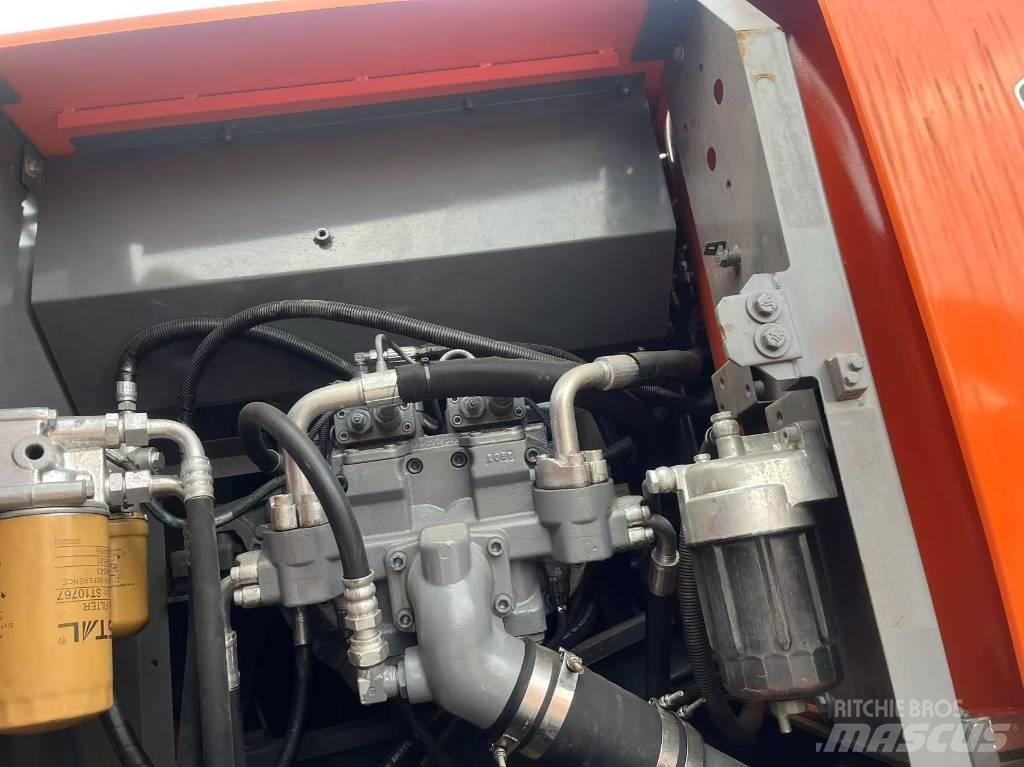 Hitachi zx200 Bagri goseničarji