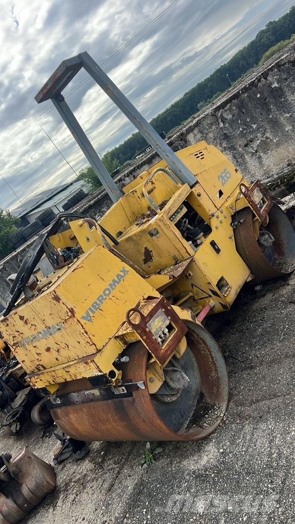 Vibromax W265 Boom in dipper roke