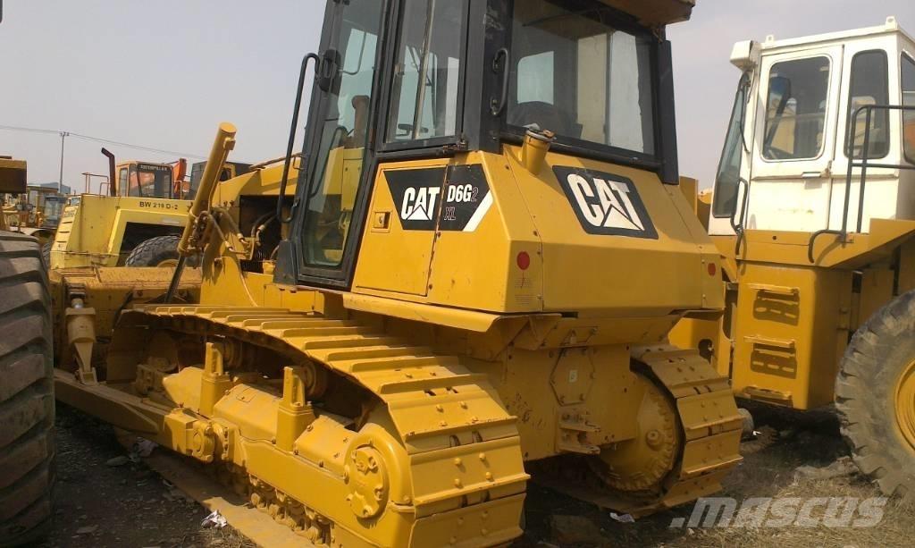 CAT D 6 G LGP II Buldožerji goseničarji