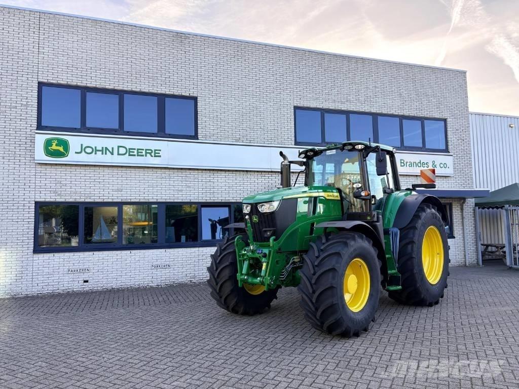 John Deere 6M200 Traktorji