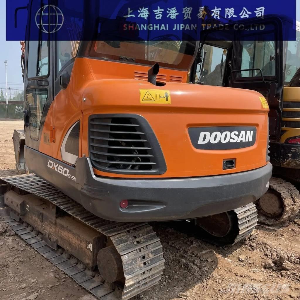 Doosan DX 60 Bagri goseničarji