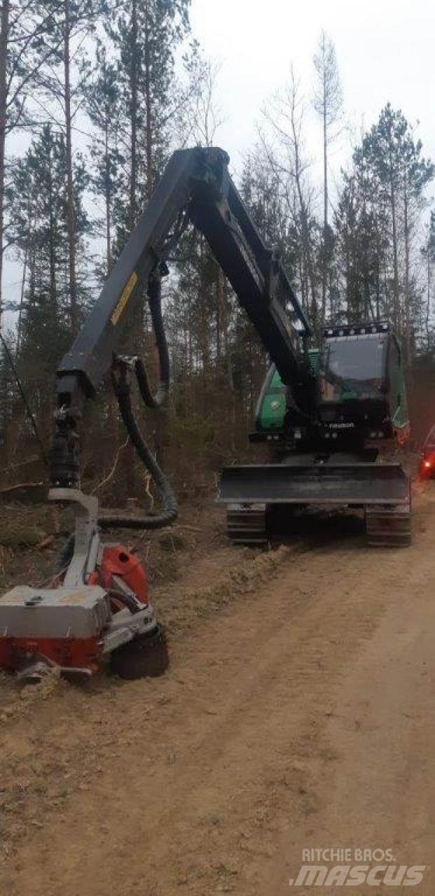 Neuson 204 HVT Harvesterji