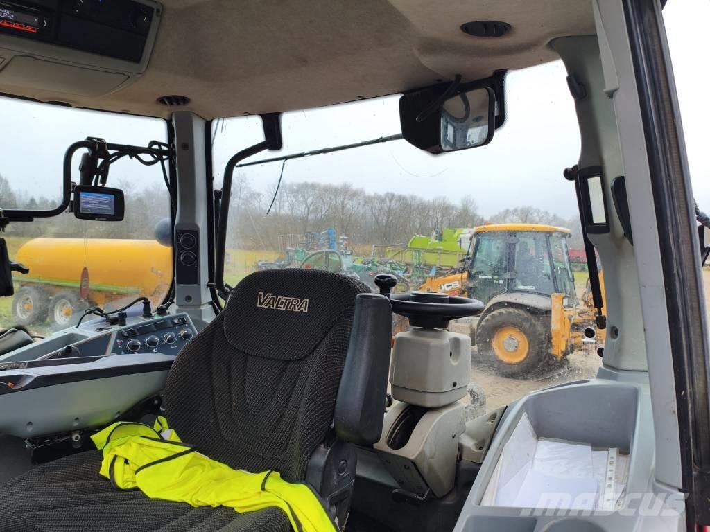 Valtra T 234 V Traktorji