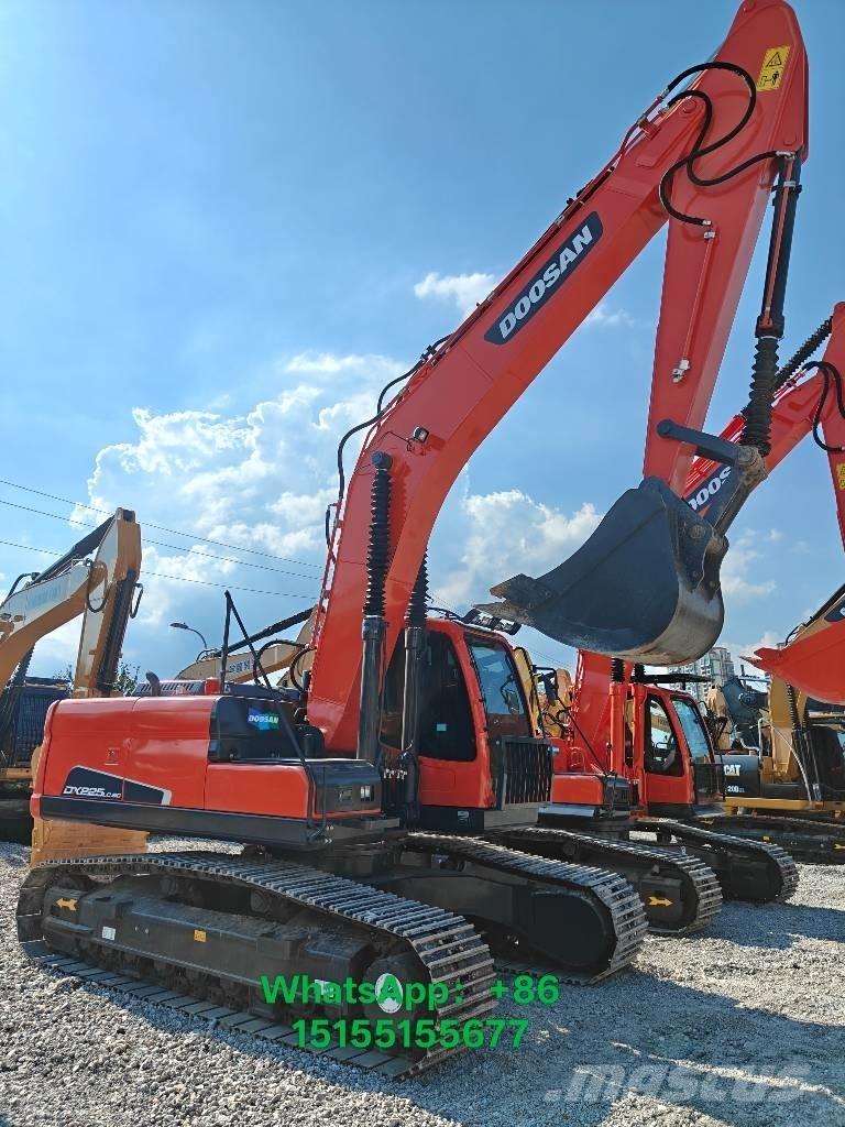 Doosan 225 LCA Bagri goseničarji