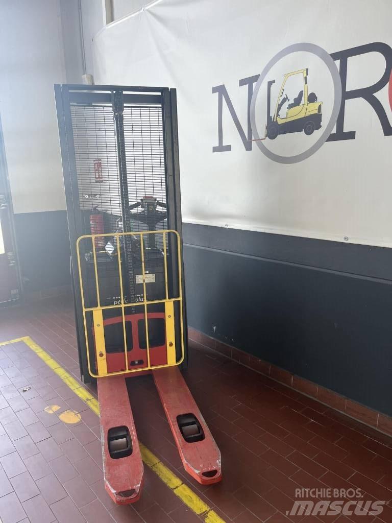 Hyster S1.0E Električni nizko dvižni viličar