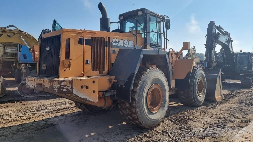 CASE 921 C Kolesni nakladalci