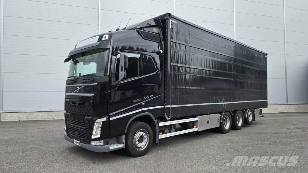 Volvo FH Tovornjaki s ponjavo
