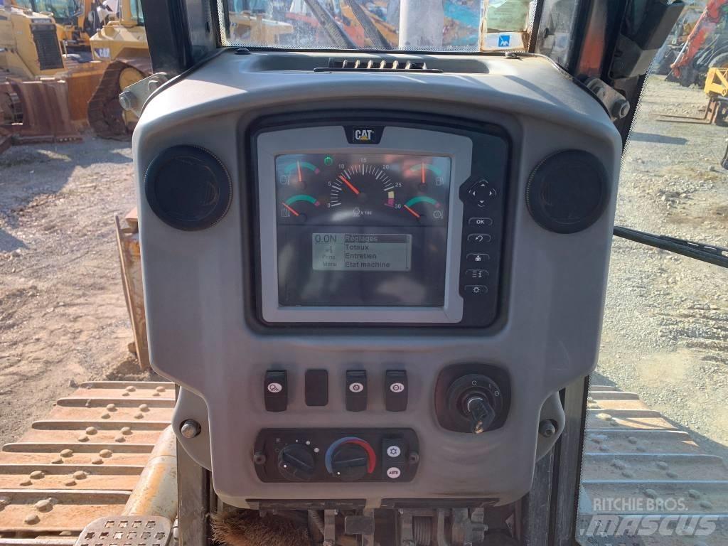 CAT D 6 N Buldožerji goseničarji