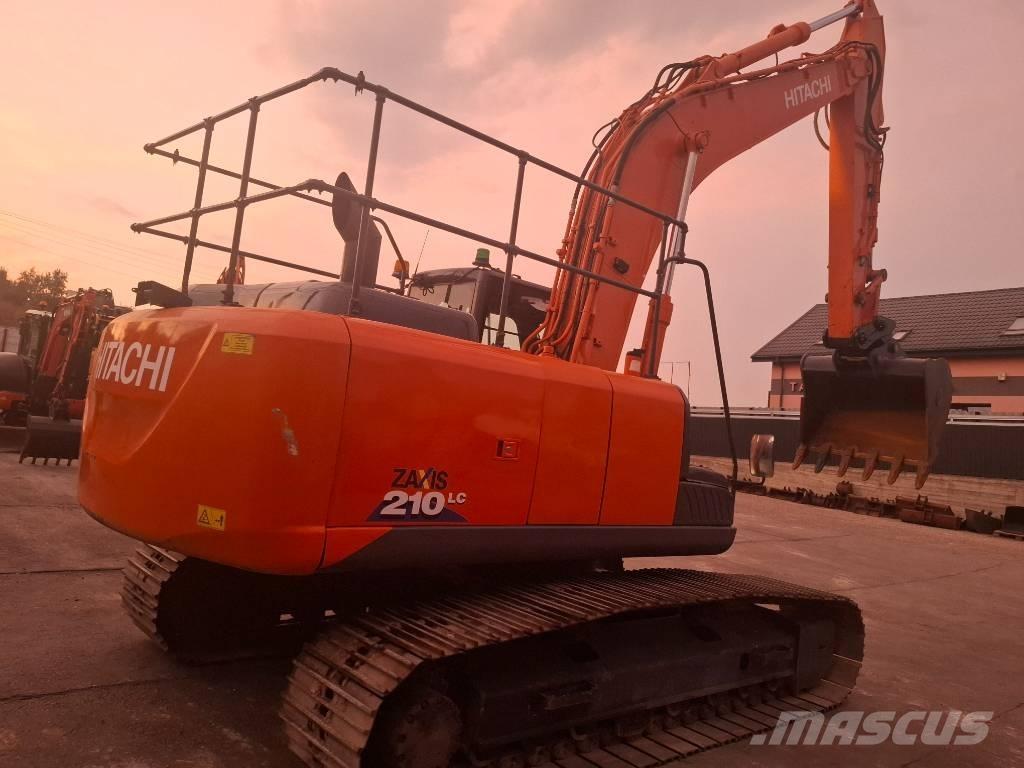 Hitachi 210LC Bagri goseničarji