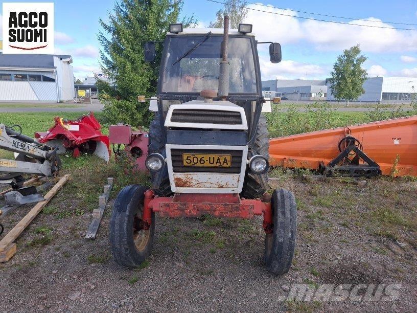 Case IH 1490 Traktorji