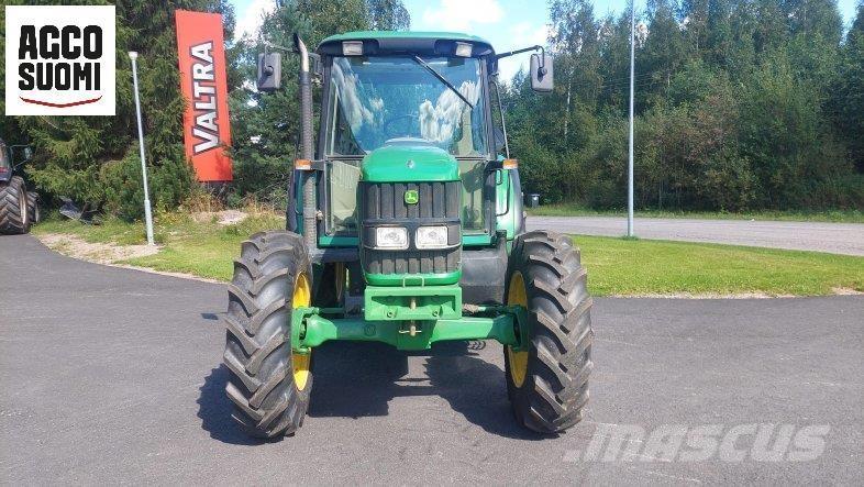 John Deere 6220 SE Traktorji