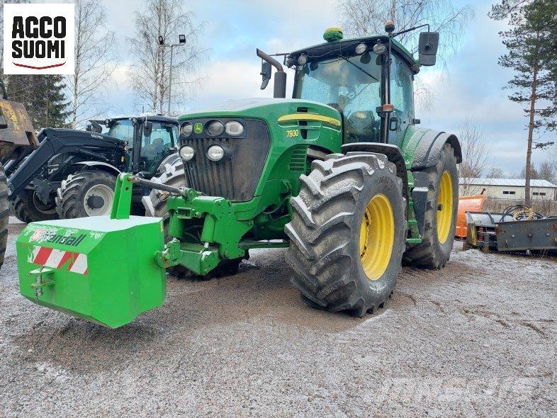 John Deere 7930 Traktorji