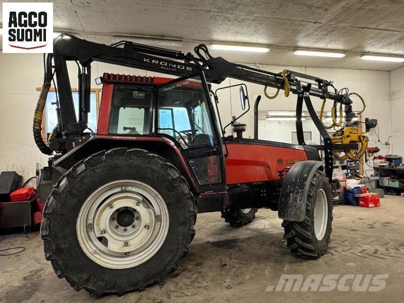 Valmet 8400 Traktorji