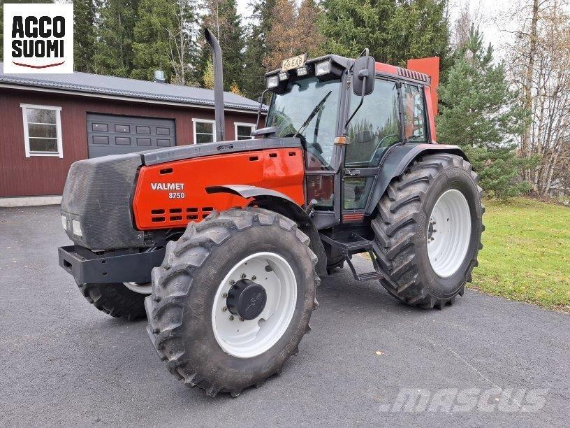 Valmet 8750 Traktorji