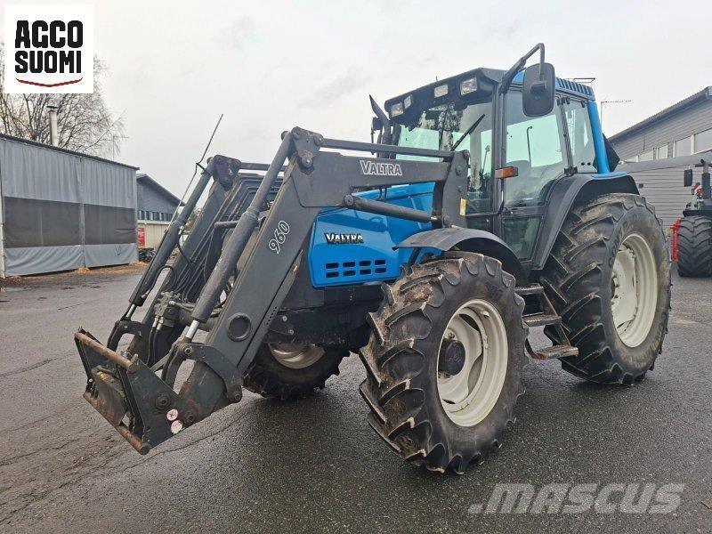 Valtra 6750 HITECH Traktorji