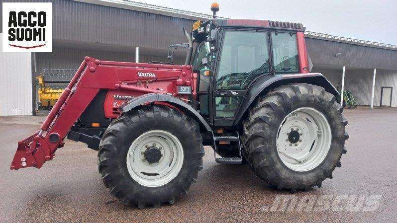 Valtra 6800 Traktorji