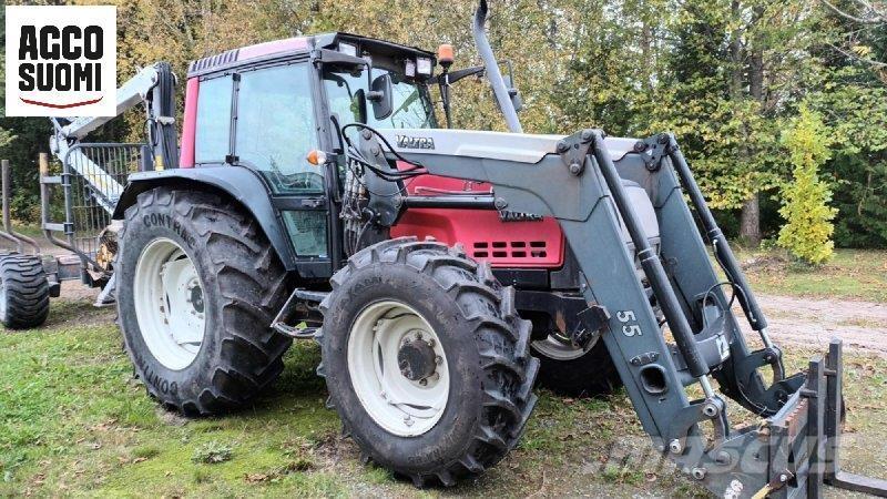 Valtra 6850 Traktorji