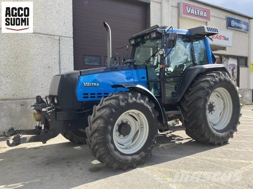Valtra 8050 MEGA Traktorji