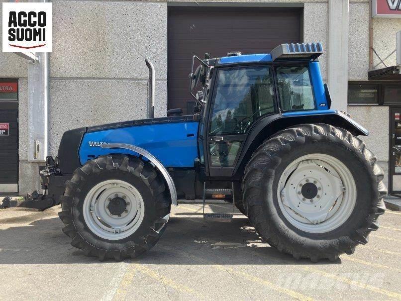 Valtra 8050 MEGA Traktorji