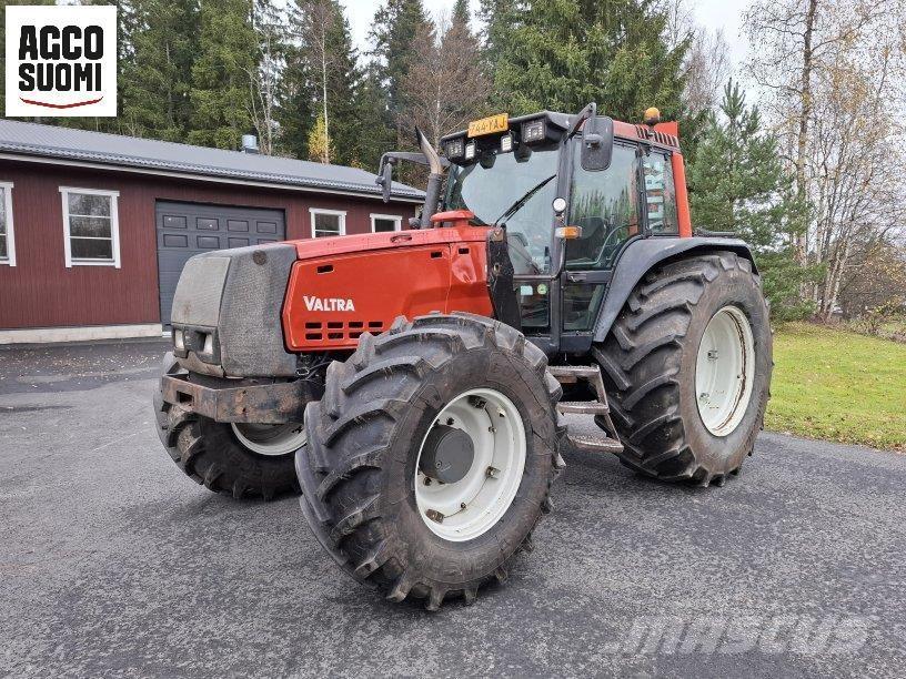 Valtra 8550 HT Traktorji