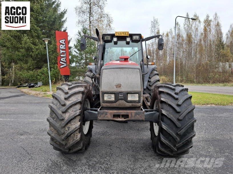Valtra 8550 HT Traktorji