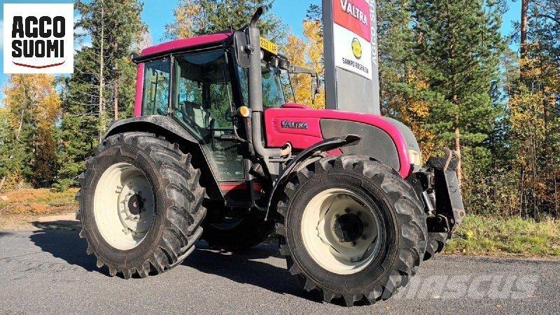 Valtra A92 Traktorji