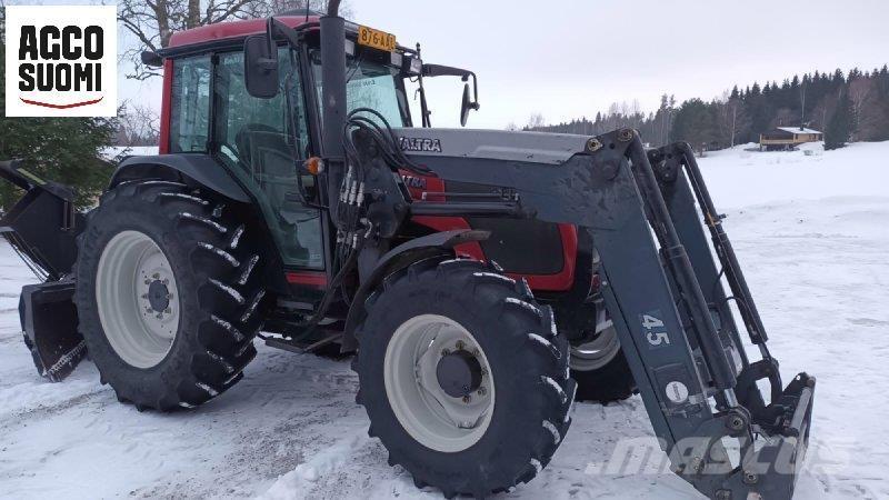 Valtra A92 Traktorji