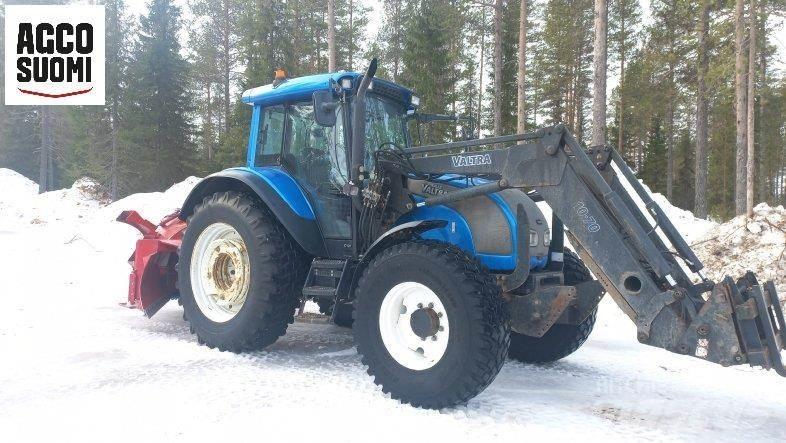 Valtra C120 Traktorji