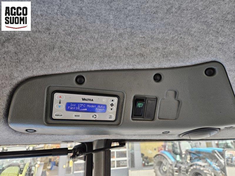 Valtra C120 Traktorji