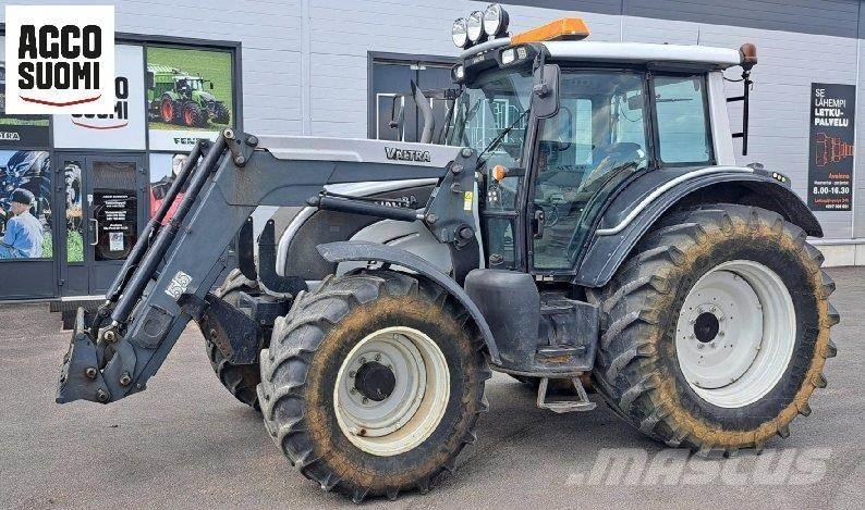 Valtra N141 A Traktorji