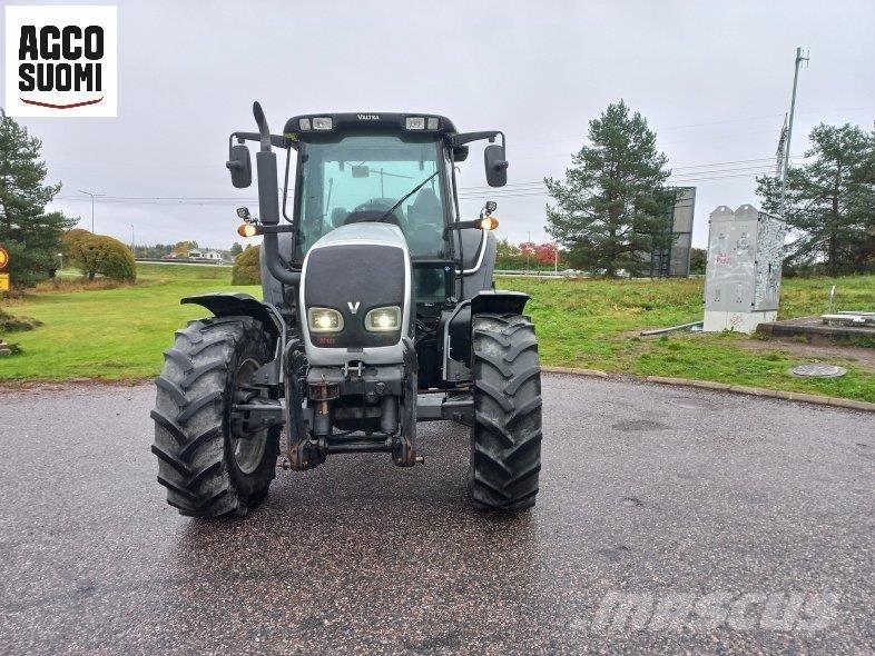 Valtra N141 A Traktorji