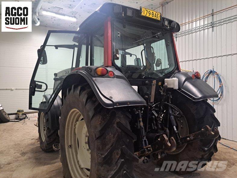 Valtra N141 HITECH Traktorji