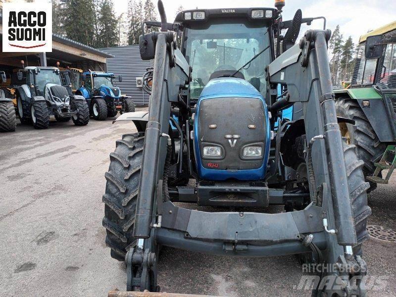 Valtra N142 D +EK Traktorji